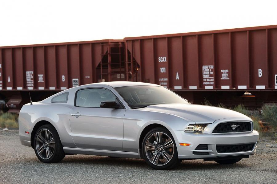  Ford Mustang V6 2012 года  (фото 121 из 133)
